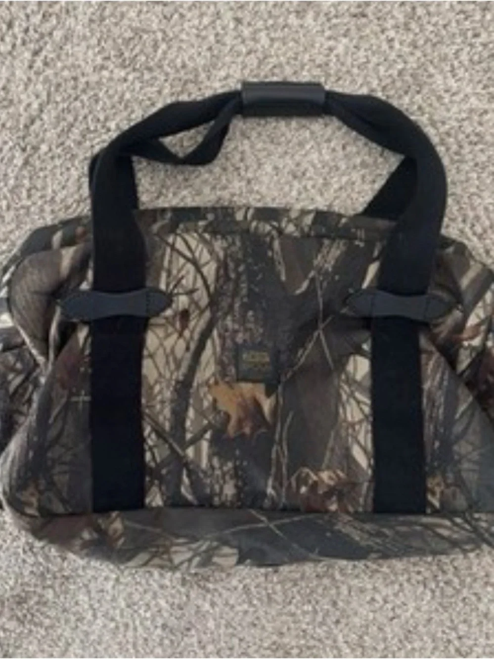 Filson Medium Tin Cloth Duffle Bag in Realtree® Hardwoods® camouflage